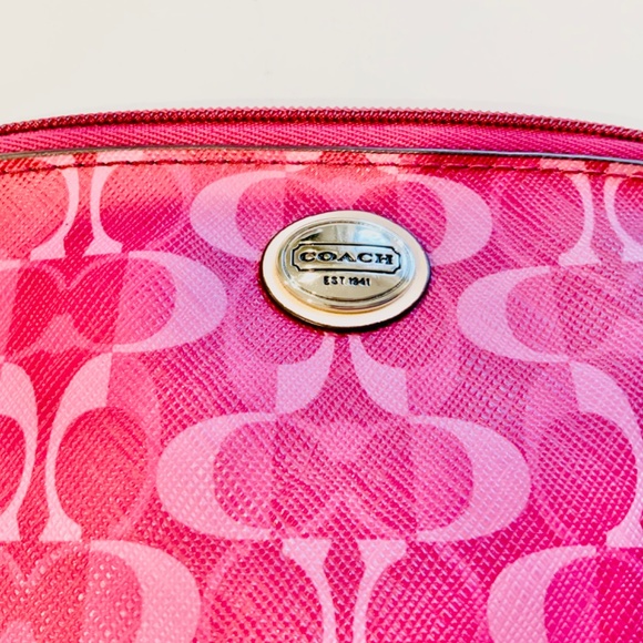 Pink Coach Cosmetic Bag Gold Lined - Picture 4 of 4
